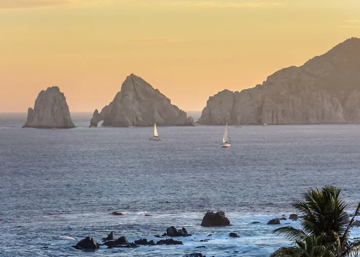 Cabo Hacienda W/ Private Pool & Rooftop Terrace! Сasa de vacaciones Cabo San Lucas