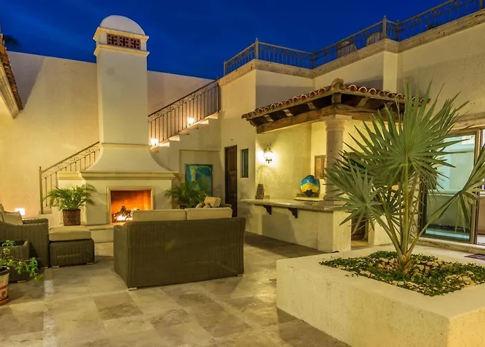 Cabo Hacienda W/ Private Pool & Rooftop Terrace! Сasa de vacaciones Cabo San Lucas